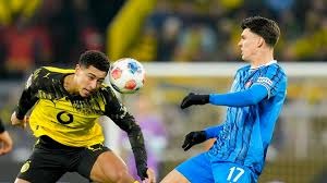 林孝埈短道速滑世锦赛3金，中国领军